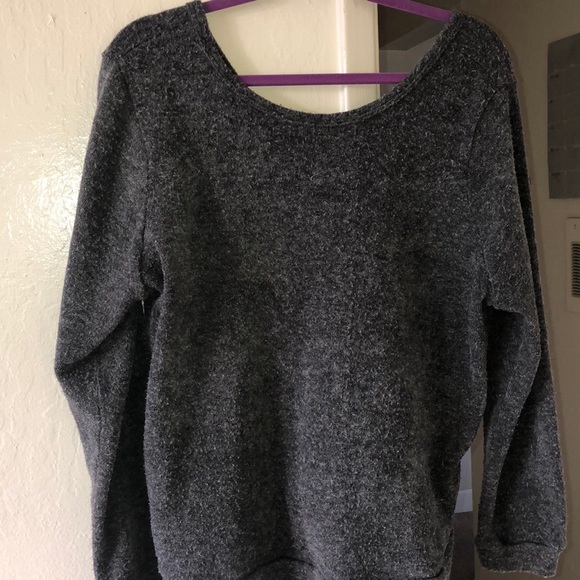Gray F21 sweater. - Picture 4 of 4